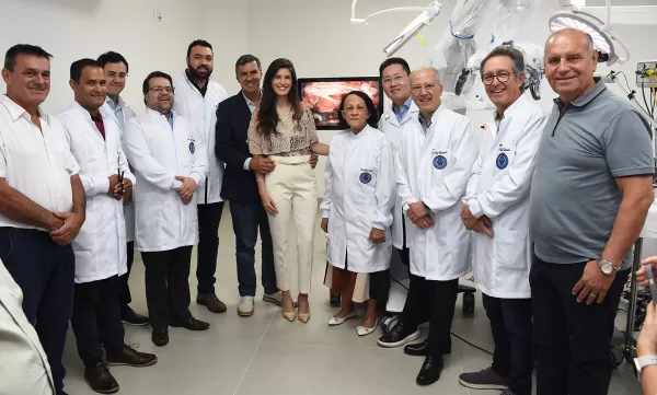 Dani Alonso e Capitão Augusto inauguram ampliação de centro cirúrgico da Santa Casa de Marília