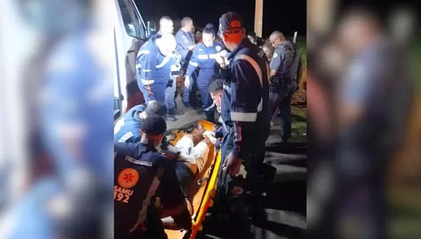 Rapaz é resgatado pelo Corpo de Bombeiros após cair de penhasco de 40 metros em Marília