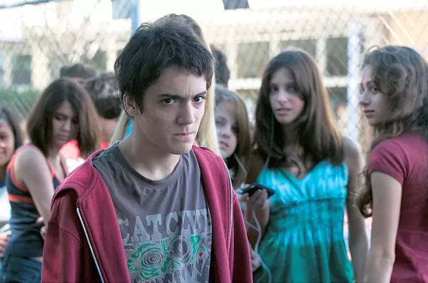 Cinema gratuito exibe “As Melhores Coisas do Mundo” nesta terça-feira em Marília