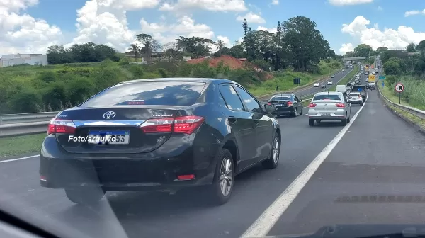 Donos de veículos com placa final 3 até esta quarta-feira para pagar IPVA