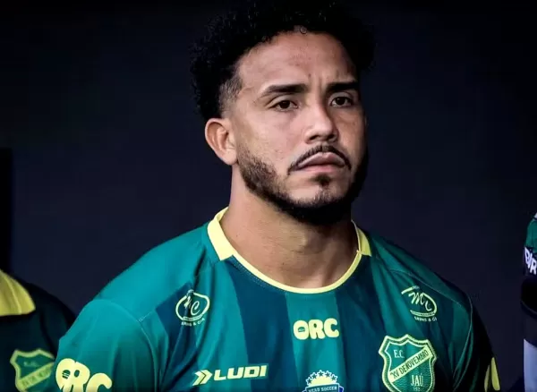 Jogador mariliense morre após sofrer mal súbito antes de partida de futebol na região