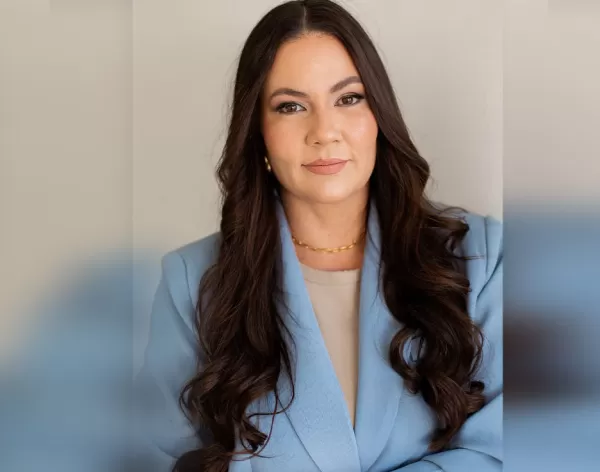 Prefeito Vinicius Camarinha anuncia nova secretária de Suprimentos