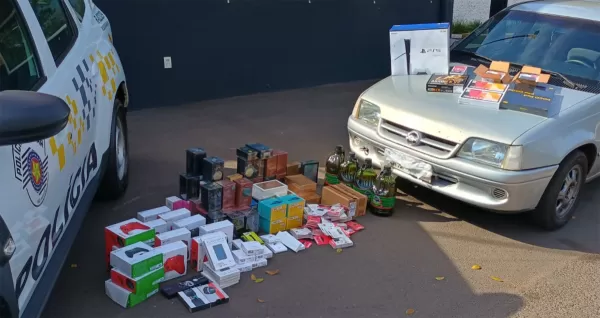 Polícia Rodoviária apreende em Marília "muamba" trazida do Paraguai