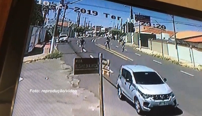 Trio assalta casal de idosos durante o dia em Marília
