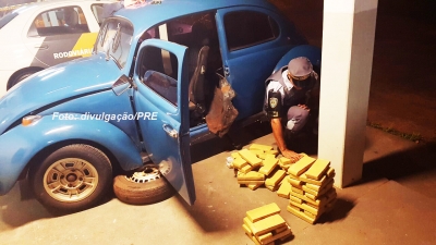 Polícia Rodoviária apreende 50 kg de maconha escondidos em fusca na região
