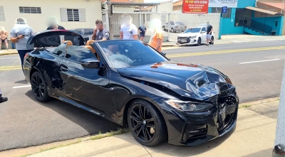 Motorista de carro de luxo apronta a maior confusão em Marília