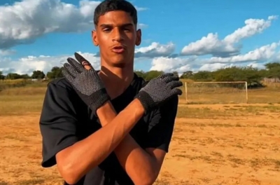 Luva de Pedreiro anuncia fim da carreira de influenciador: 