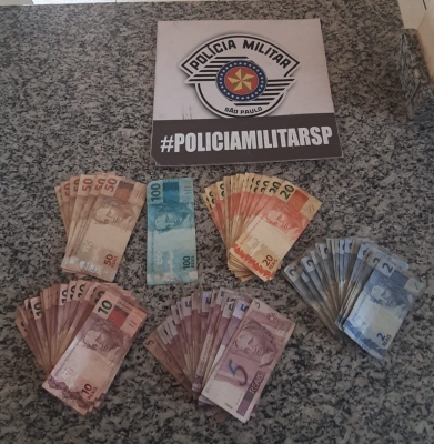 Homem é preso após tentar subornar Policiais Militares na região