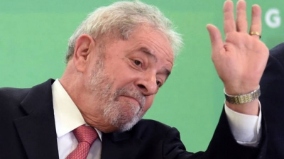 Lula diz "estar indignado com as coisas que estão acontecendo no país"