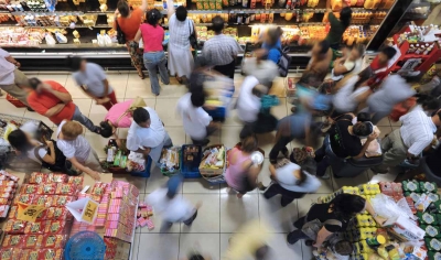 Deputados votam projeto que facilita "sujar" o nome do consumidor