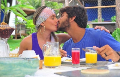 Deborah Secco está grávida de seu primeiro filho e deixa novela global