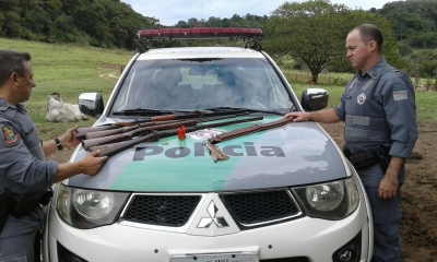 Polícia Ambiental apreende armas de caça