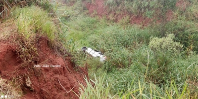 Professora sofre acidente quando seguia para dar aula