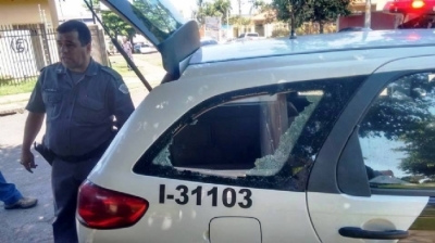 Jovem ameaça policiais, quebra viatura e é capturado