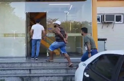 Padrasto é preso por estuprar enteada de 11 anos e mantê-la em cárcere privado há anos