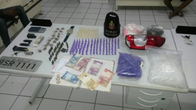 Traficante de 15 anos é detido pela PM com drogas e munições