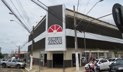 Lojas abrem neste sábado até às 17 horas 