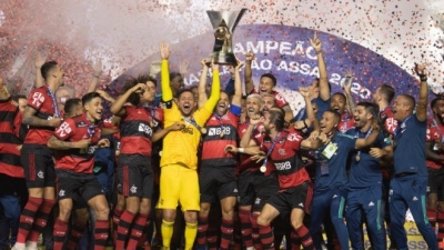 Mesmo com a derrota para o São Paulo no Morumbi, Flamengo é bicampeão brasileiro
