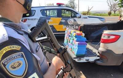 Polícia Rodoviária apreende mais de 88 quilos de cocaína em caminhonete