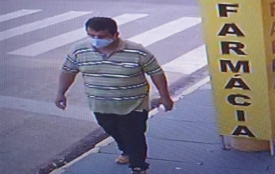 Suspeito de matar mulher e enteada de 9 anos é visto passeando em cidade de MS