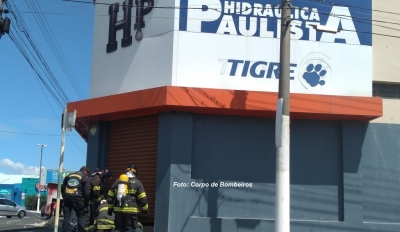 Bombeiro de folga evita incêndio em empresa no centro de Marília