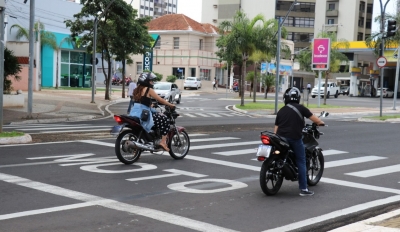 Emdurb de Marília amplia áreas de segurança em semáforos 