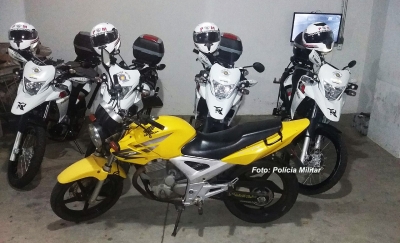 Em uma hora, criminosos furtam moto e tentam trocar por drogas. Foram presos pela ROCAM