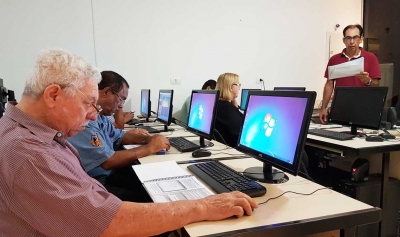 Informática: Telecentro inicia aulas para terceira idade