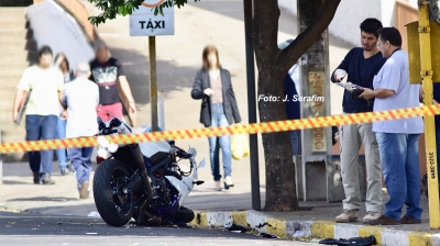 Três motociclistas morrem em graves acidentes neste domingo