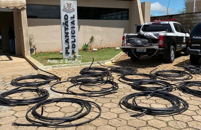 Dupla é presa após furtar cabos de telefonia, na região