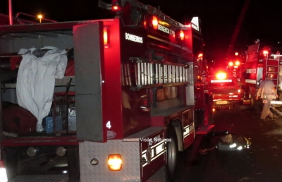 Bombeiros salvam idosa durante incêndio em Marília