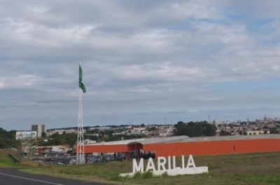 Prefeituras decidem não fechar comércio no final do ano na região