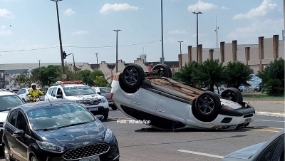 Nem radar evita acidente envolvendo três veículos no centro de Marília