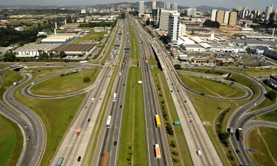 Criminosos fazem emboscada para assaltar veículo de empresa mariliense