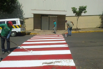Prefeitura amplia trabalho de pintura de sinalização de solo 