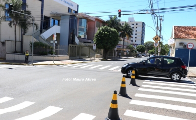 Prefeitura e Emdurb fazem mudanças no trânsito e implantam sentido único em três ruas