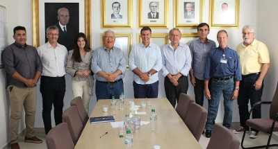 Deputados Dani Alonso e Capitão Augusto recebem demandas da Santa Casa de Marília