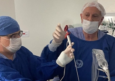 Médico Ortopedista de Marília realiza cirurgia inovadora por endoscopia na coluna dorsal