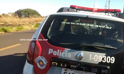 Motorista embriagado "apronta": bateu em dois carros e ainda tentou fugir