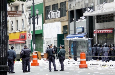 Internauta mariliense registra em vídeo desocupação de prédio