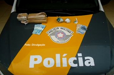 Casal de namorados é preso por tráfico de drogas