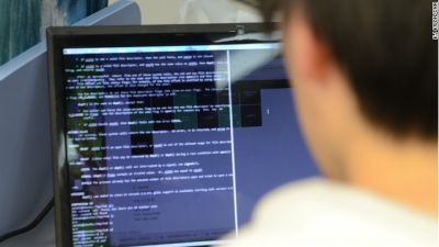 Programador de sistemas tem vaga no PAT/Marília