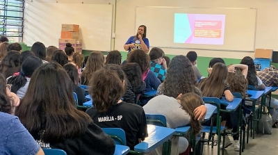 Rotary desenvolve ação de dignidade íntima em escolas de Marília