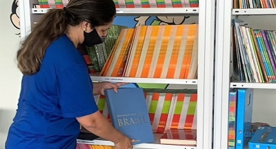 Rotary de Marília entrega livros à escola de ensino fundamental
