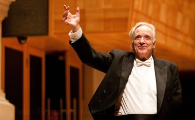 Maestro João Carlos Martins mergulha na própria história de superação em livro biográfico