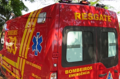 Crianças são socorridas após acidente com bicicleta