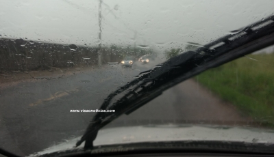 Está chovendo forte? Confira como evitar acidentes nas estradas e outros locais