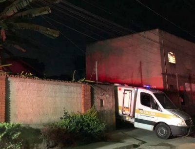 Homem ateia fogo na casa e mata duas crianças carbonizadas