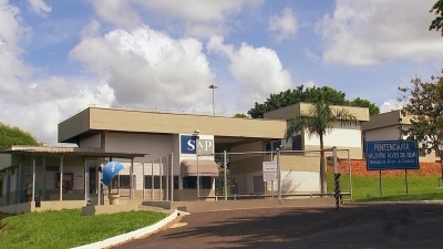 Facção em presídio usa mulher para levar mensagens à criminosos