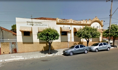 Vereadores recuam aumento irregular e terão que devolver os próprios salários